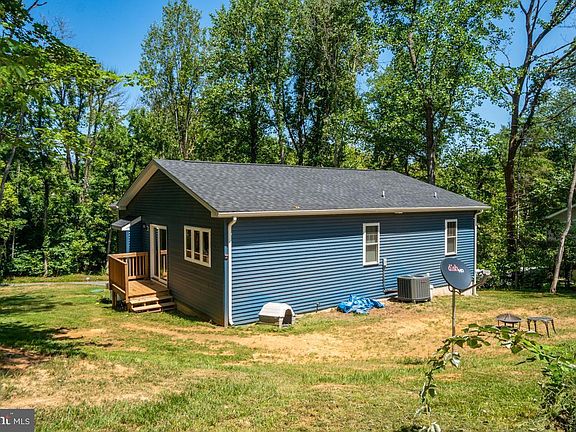 3rd image of 58 Dale Dr
