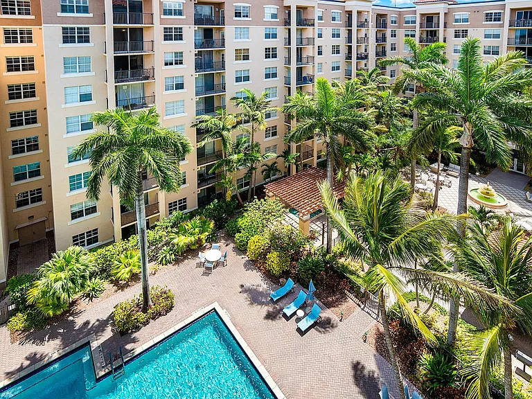1801 N Flagler Dr #835 — Photo 32