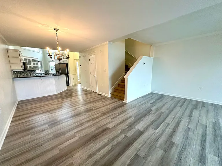 14051 Queens Harbor Rd — Photo 23