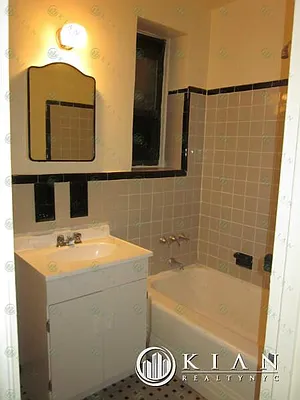 Rented by Kian Realty | media 9