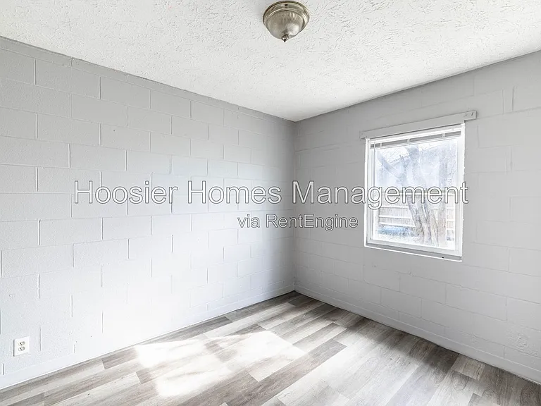 1254 W 23rd St #2 — Photo 23