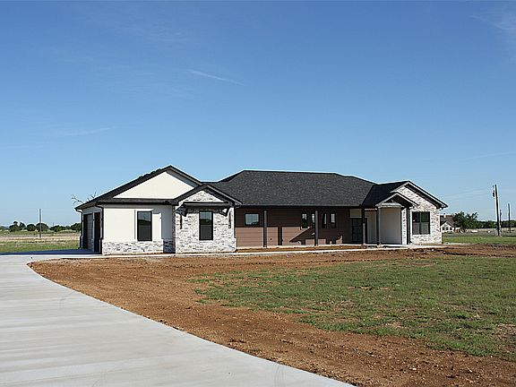 2nd image of 611 Willow Moon Ranch Rd
