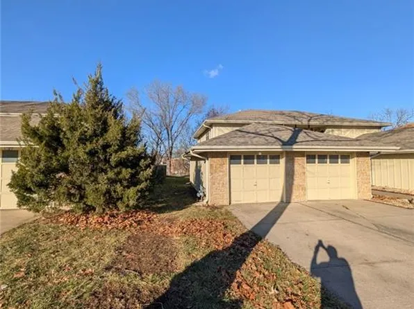 1012 NE Lindsay Ave, Lees Summit, MO 64086