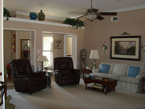 4th image of 23018 Edwyna Dr