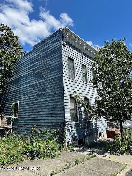 2nd image of 103 Sherman Street