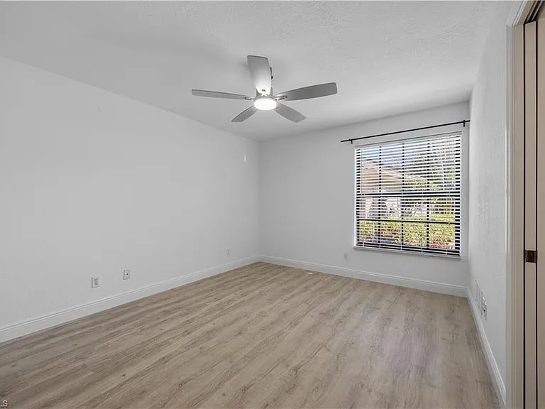 6654 Tannin Ln #B — Photo 21