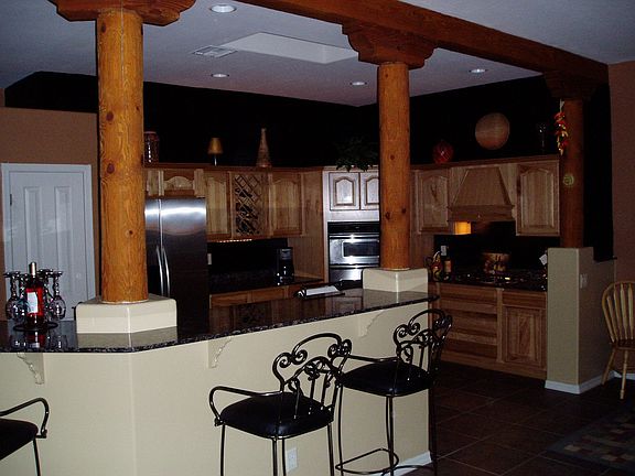 4th image of 848 E Florida Saddle Dr