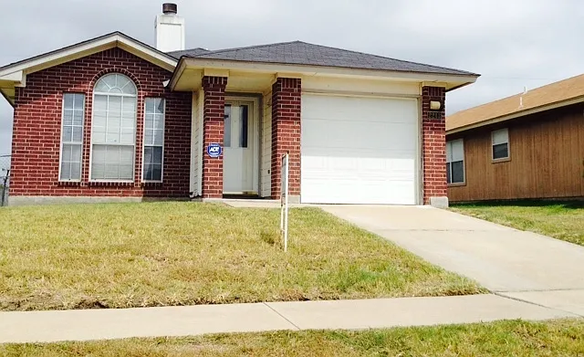 2213 Schwald Rd — Photo 1