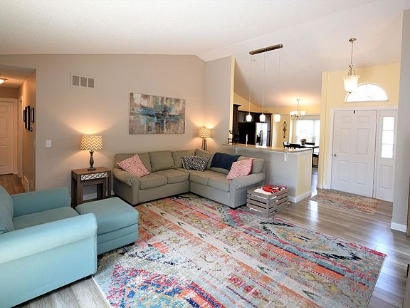 3rd image of 4957 Silver Bow Dr