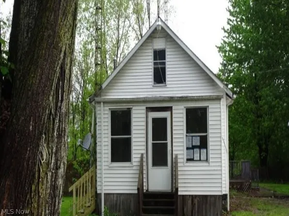 517 Dewitt St, Lorain, OH 44055