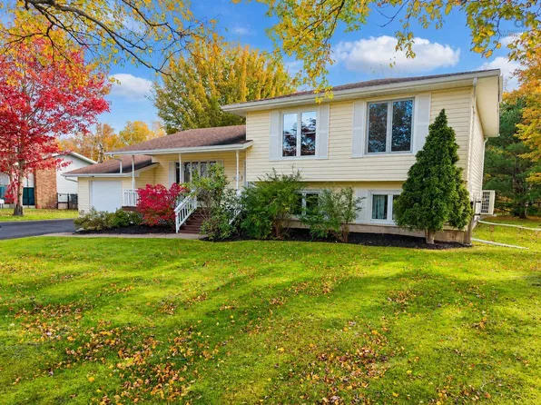 35 Carmichael Dr, Cape Breton, NS B1S 3K4