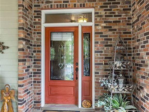 4th image of 6404 S Killarney Cir