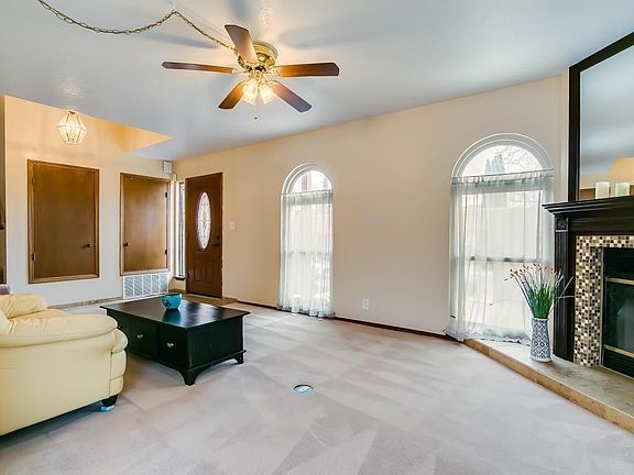 005_Living Room (11)