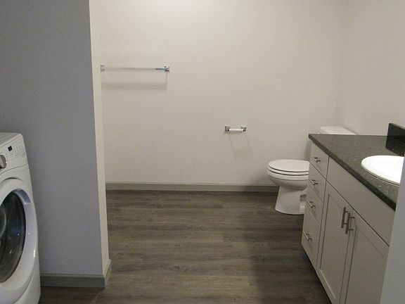 5th image of 321 Legion Way SE #10377877