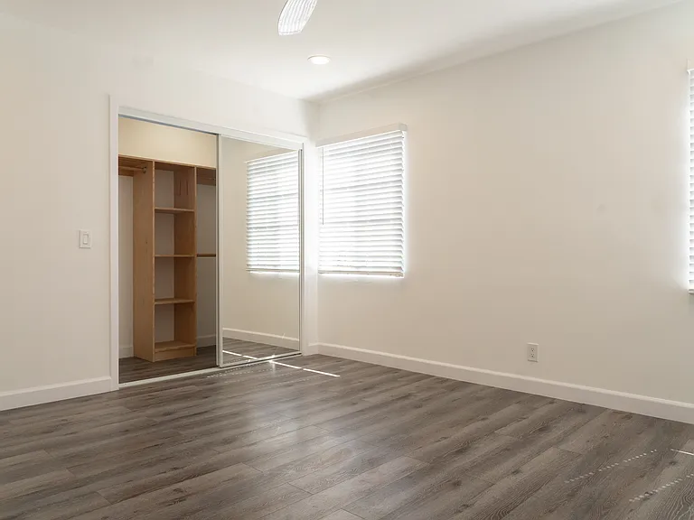 6909 Hazeltine Ave #1 — Photo 7