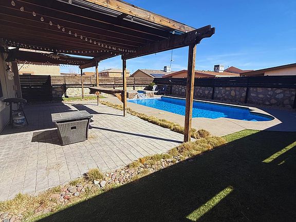 3rd image of 11888 Mesquite Miel Dr