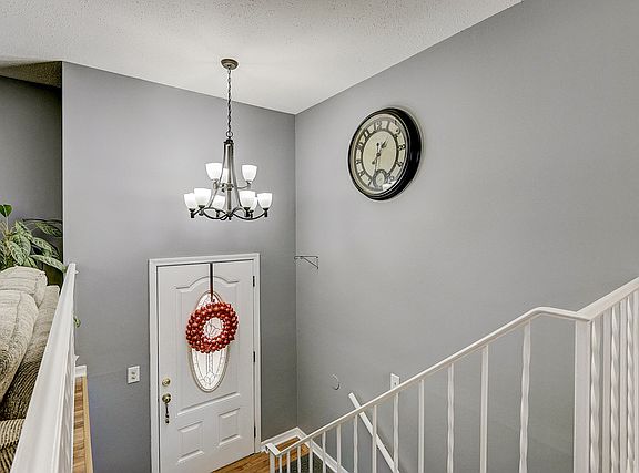 4th image of 1313 Lizabeth Ln