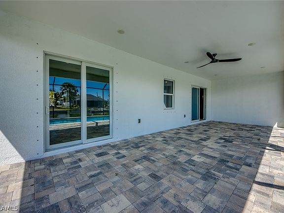 5th image of 219 SE 15th Ave
