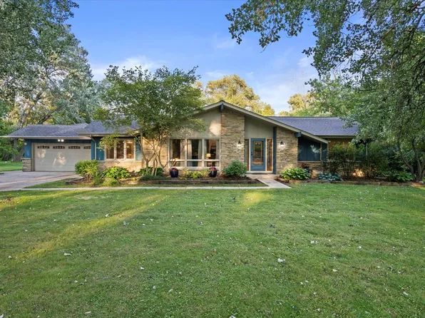 1972 Covered Bridge ROAD, Cedarburg, WI 53012
