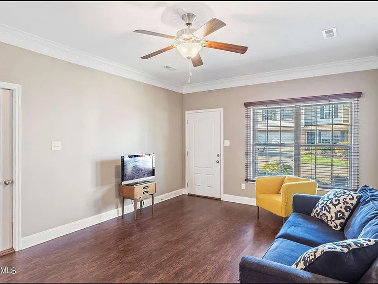 2318 Denham Way — Photo 17
