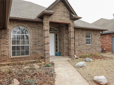 200 N Willow Ter, Mustang, OK, 73064