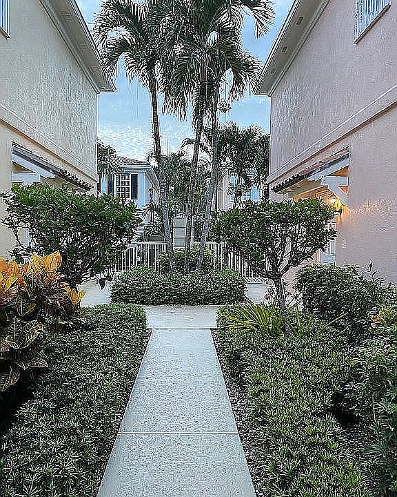 2nd image of 2071 Tigris Dr