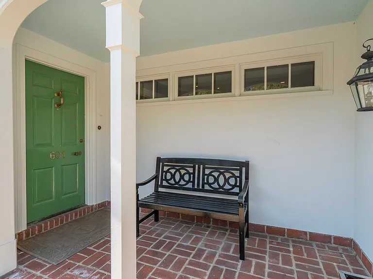 601 Harriton Rd — Photo 15