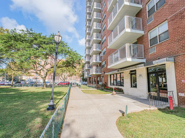 2483 West 16th Street image 3 of 25