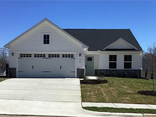 109 Martha Washington Pkwy, Williamsburg, VA 23185