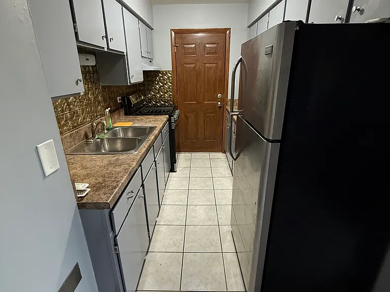 12715 S La Crosse Ave #202 — Photo 10