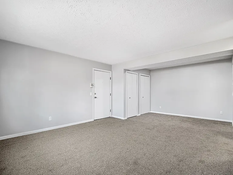 Grant Street Apartments — Photo 15