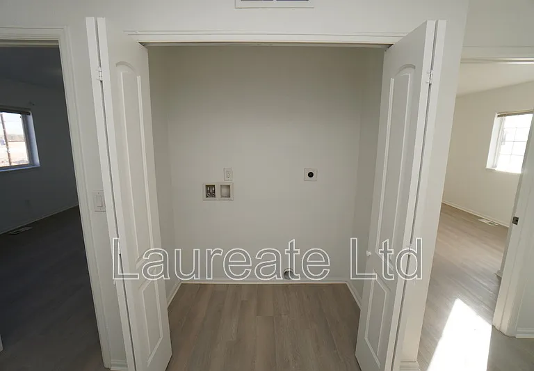 2995 W Yale Ave — Photo 16