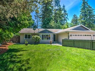 1400 Lakewood Dr, Camano Island, WA 98282