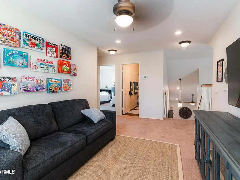 2322 E Millbrae Ct — Photo 25
