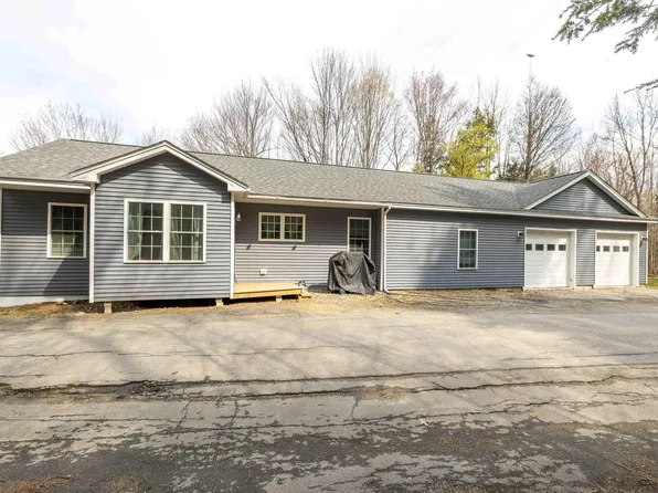 206 Livermore Falls Road, Farmington, ME 04938