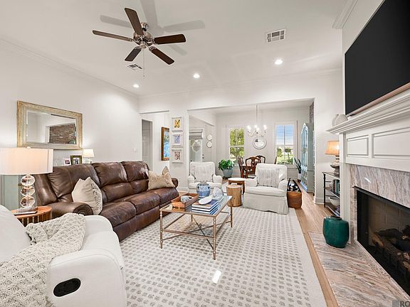 5th image of 1304 Market Square Rd