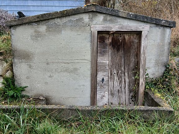 2nd image of 22119 Foss Rd NE