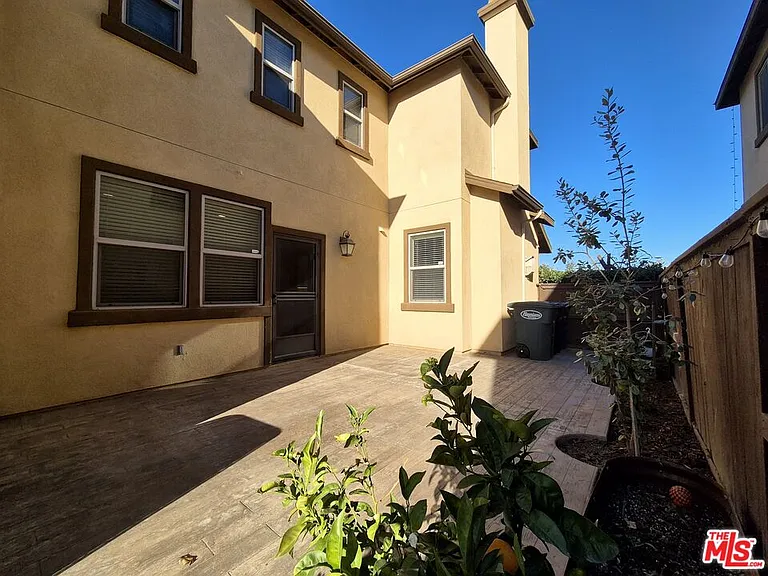 383 Silktree Ave — Photo 30