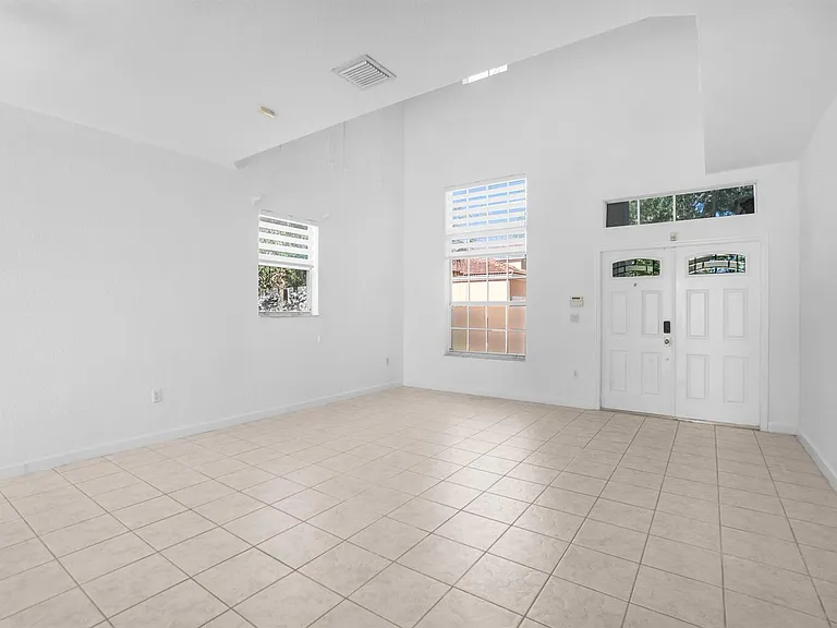 9006 SW 214th Ln — Photo 8