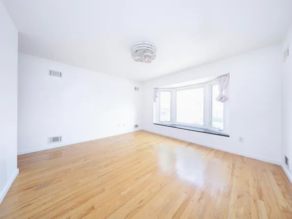 139 Kiswick Street image 4 of 31