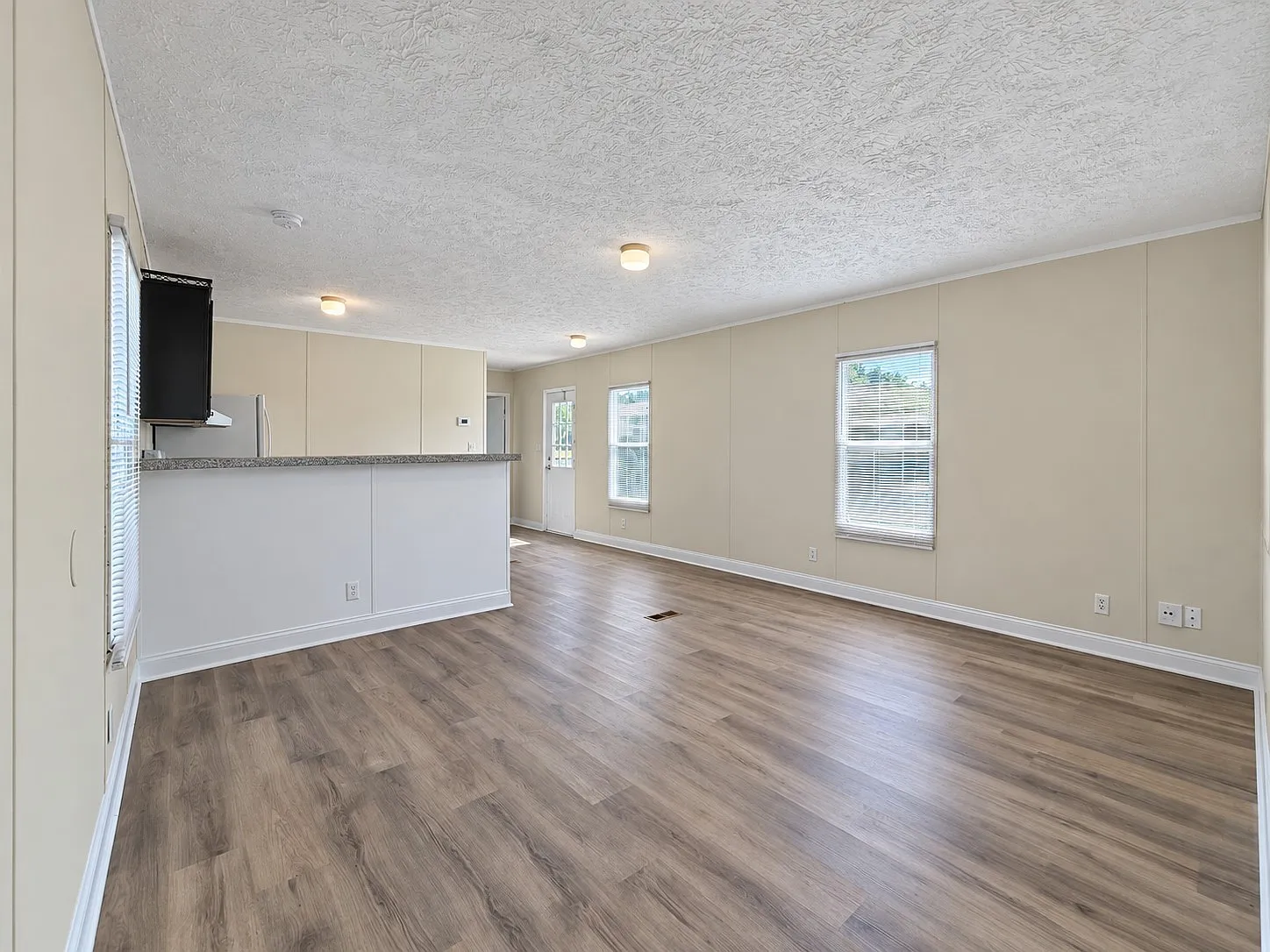 3 bed, 2.0 bath, 1280 sqft, $850 — Photo 4