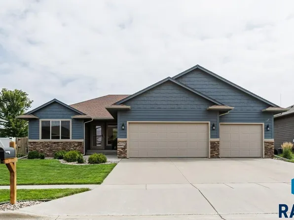 6329 S Badlands Ct, Sioux Falls, SD 57108