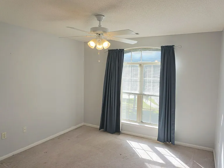 16 Ballastone Ct — Photo 21