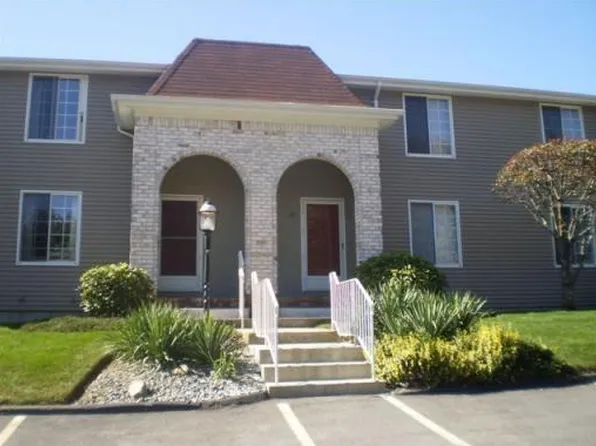 45 Marigold Cir #45, Providence, RI 02904