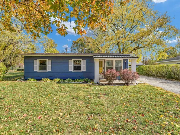 2015 Greendale Dr, Champaign, IL 61821