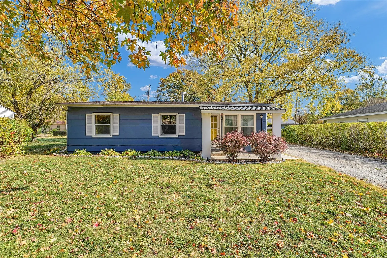 2015 Greendale Dr photo 1