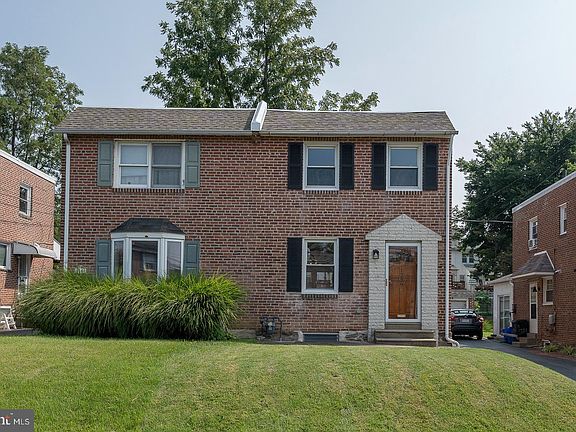 3rd image of 1239 Wilson Dr