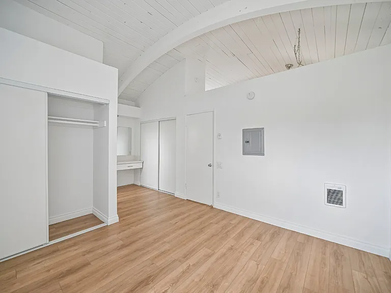 Sherman Garden Apts.. Gorgeous Newly Remodeled Apartments!! CALL NOW! — Photo 46