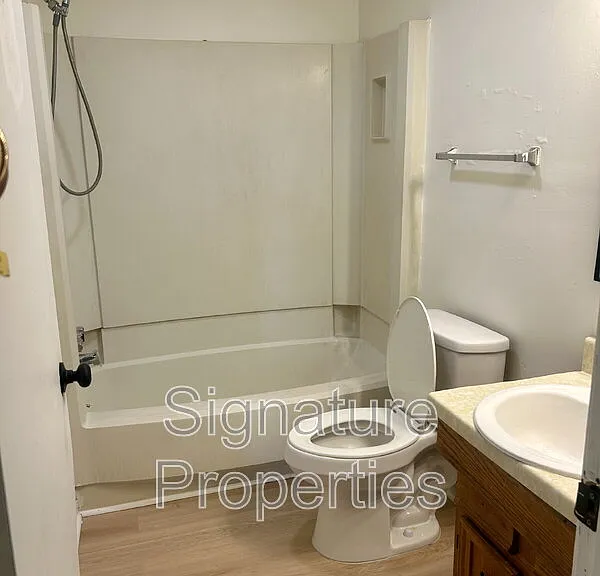 1055 Rives Rd #18 — Photo 11