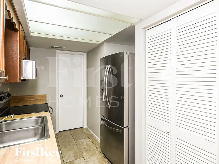 2278 Hialeah St NE — Photo 5